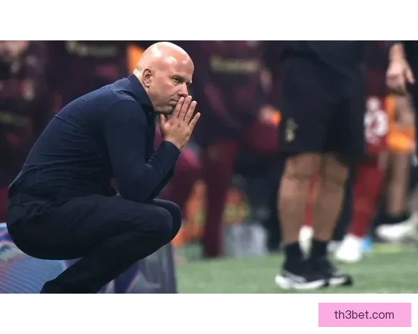 加克波拉起倒地科尔克茨彰显风度利物浦赛后握手成赛场佳话